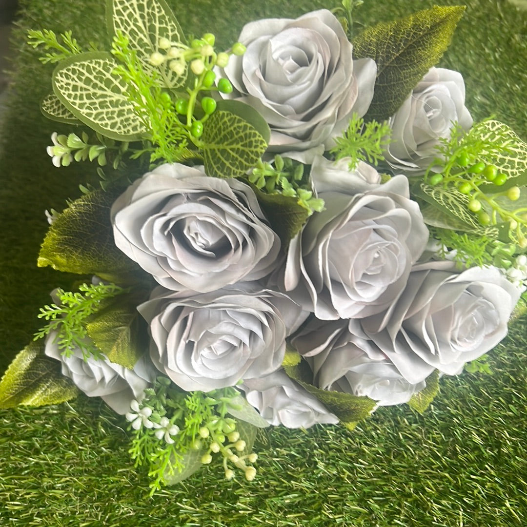 10 HEAD ROSE BUNCH GREY