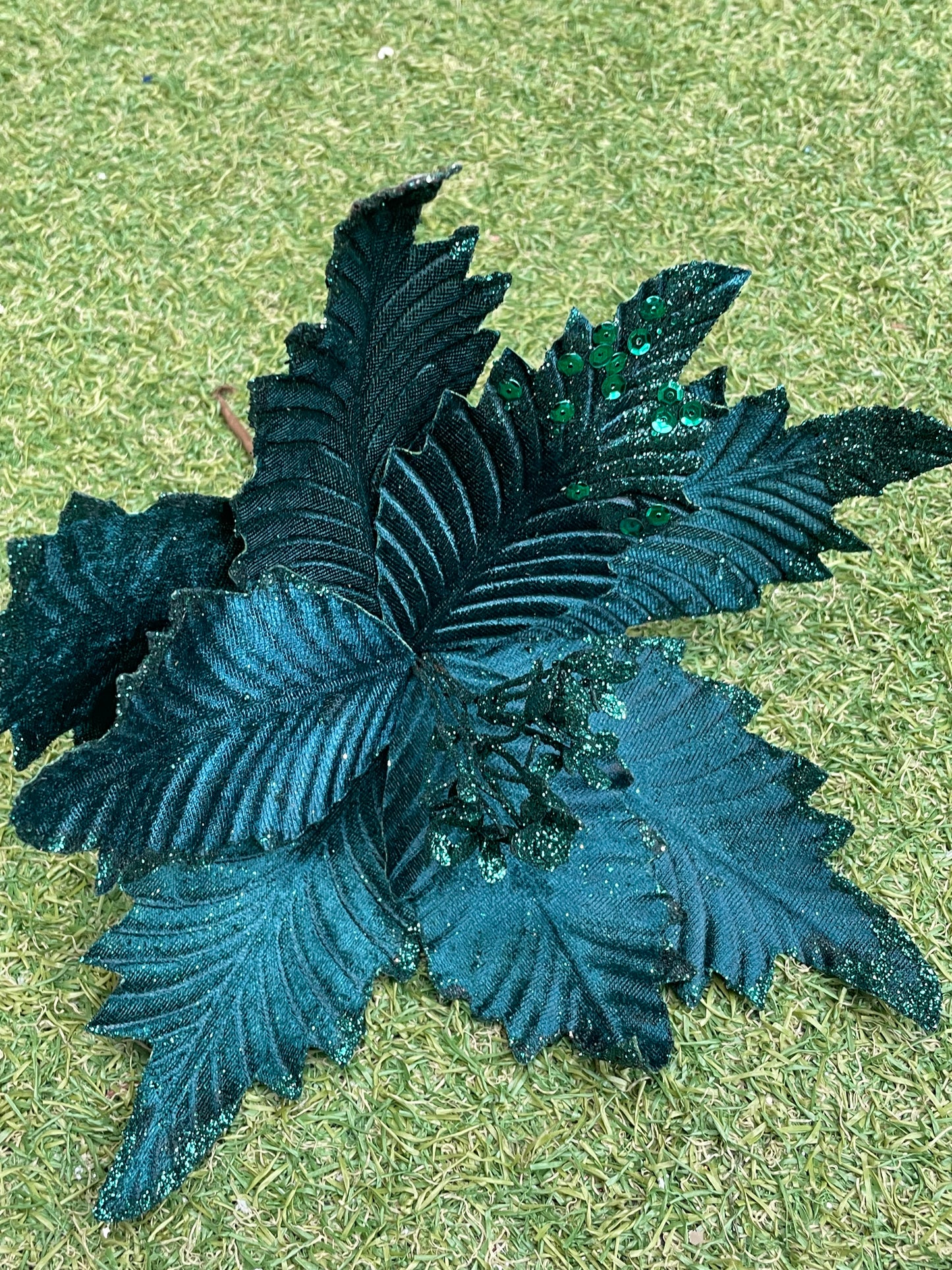 27cm EMERALD GREEN VELVET GLITTER POINSETTIA