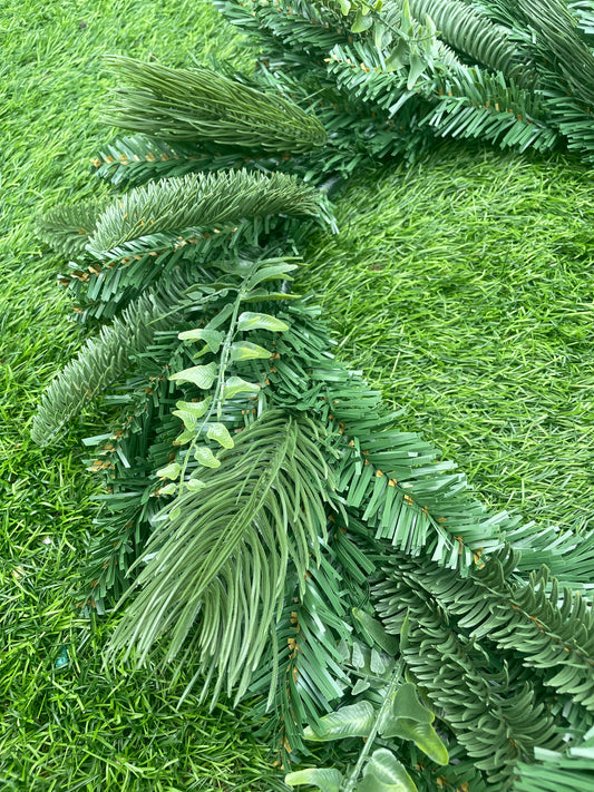 60cm SPRUCE FERN FOLIAGE WREATH