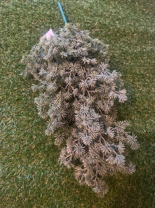 PLASTIC MINI SPIKEY SPRUCE TREE