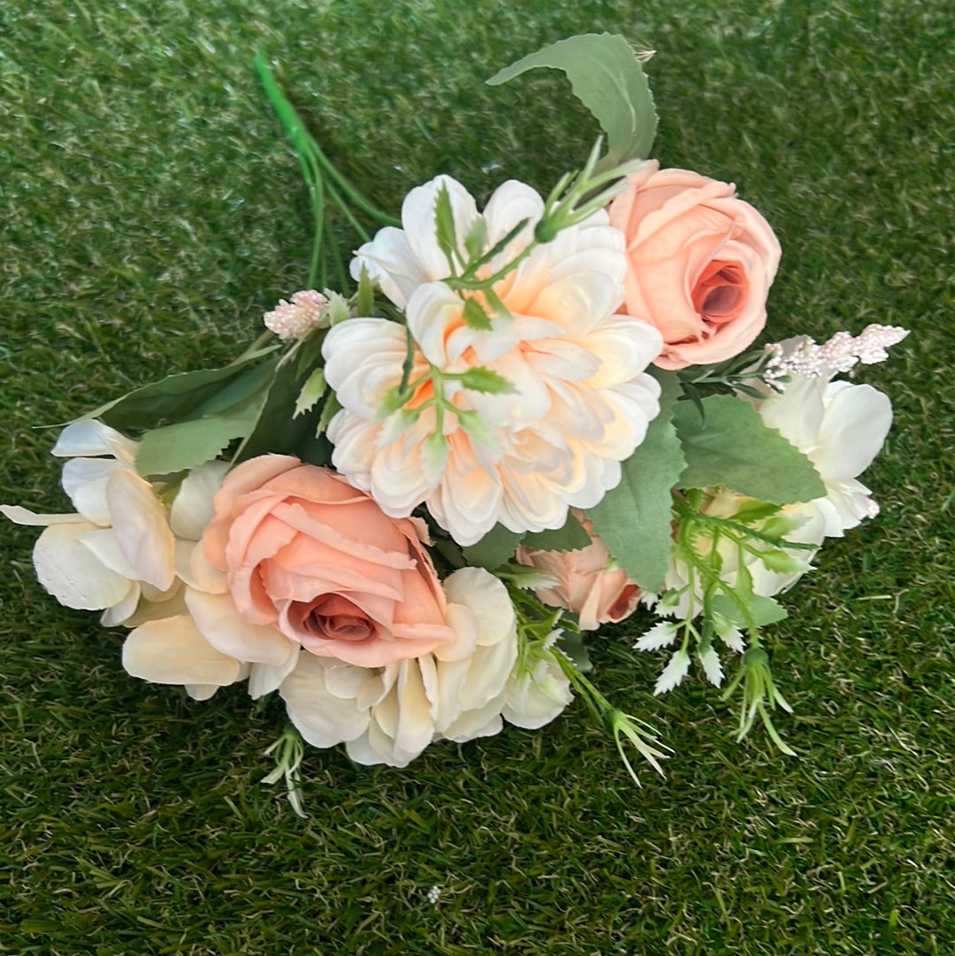 VINTAGE FLOWER BUNCH BLUSH