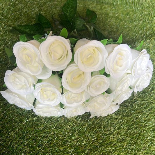 41cm 24 HEAD ROSEBUD BUNCH IVORY