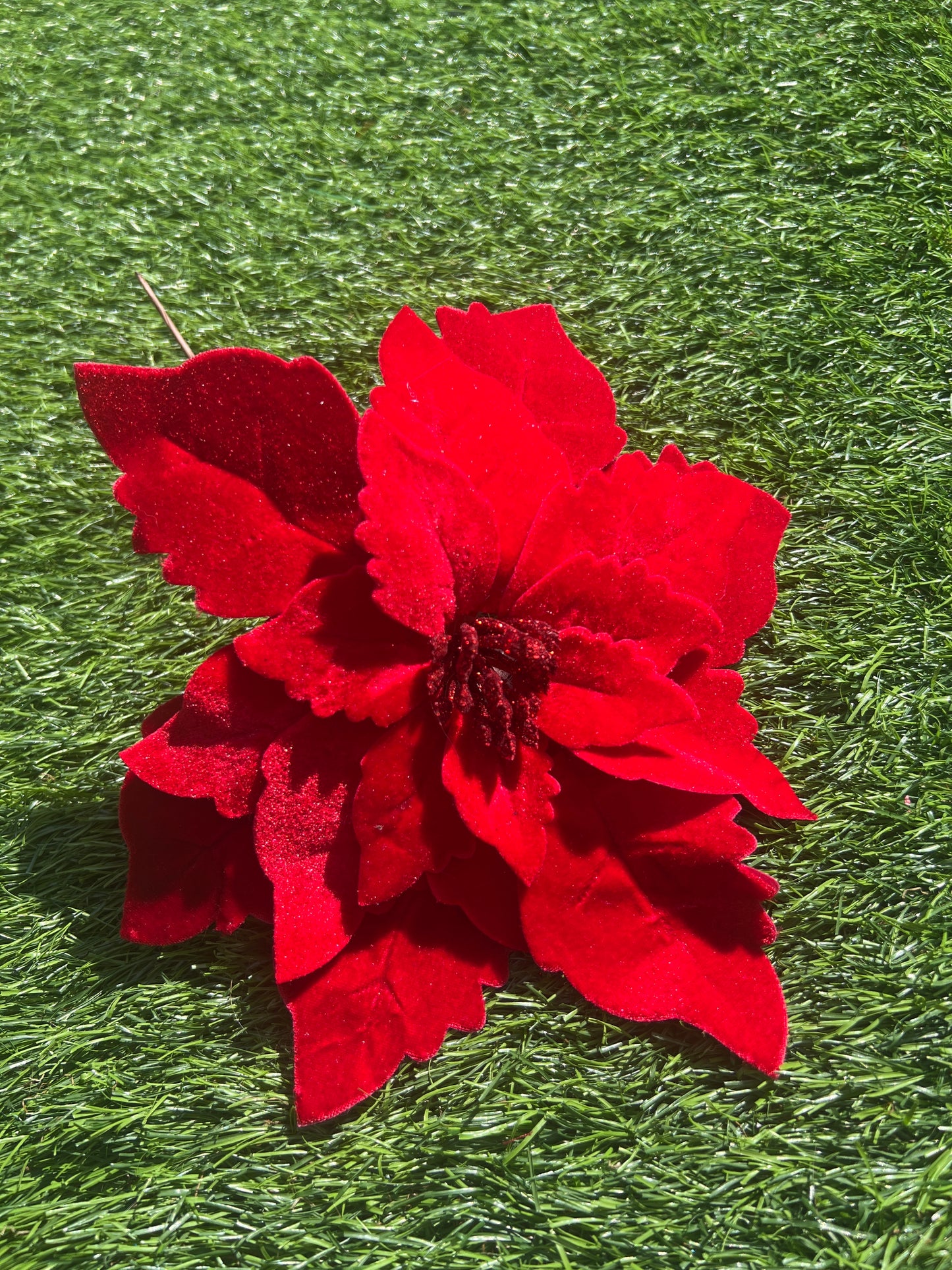 SINGLE DELUXE VELVET LAYERED POINSETTIA RED