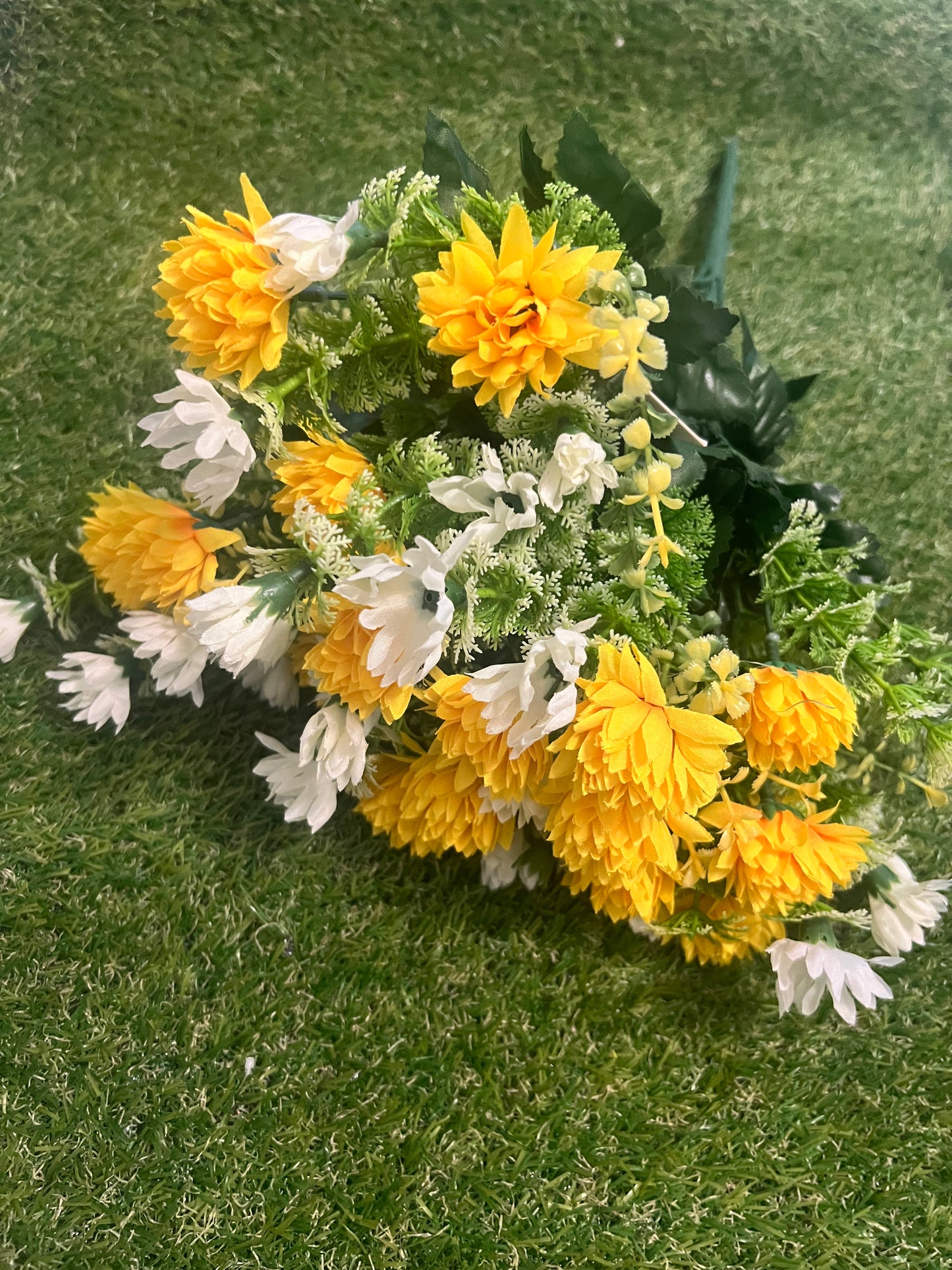 44cm BABY CHRYSANTHEMUM & FOLIAGE YELLOW