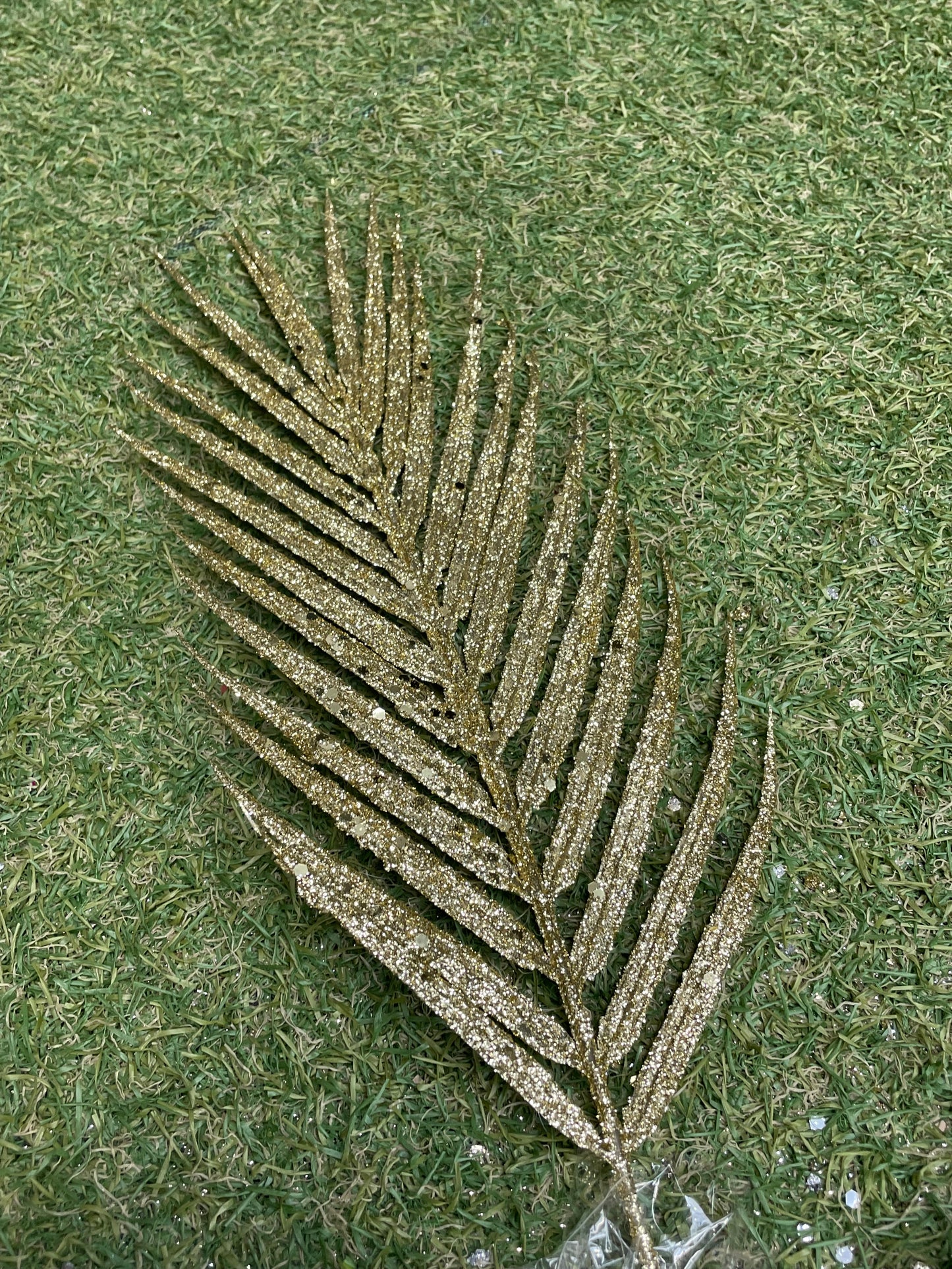 42cm GOLD GLITTER FERN STEM PK6