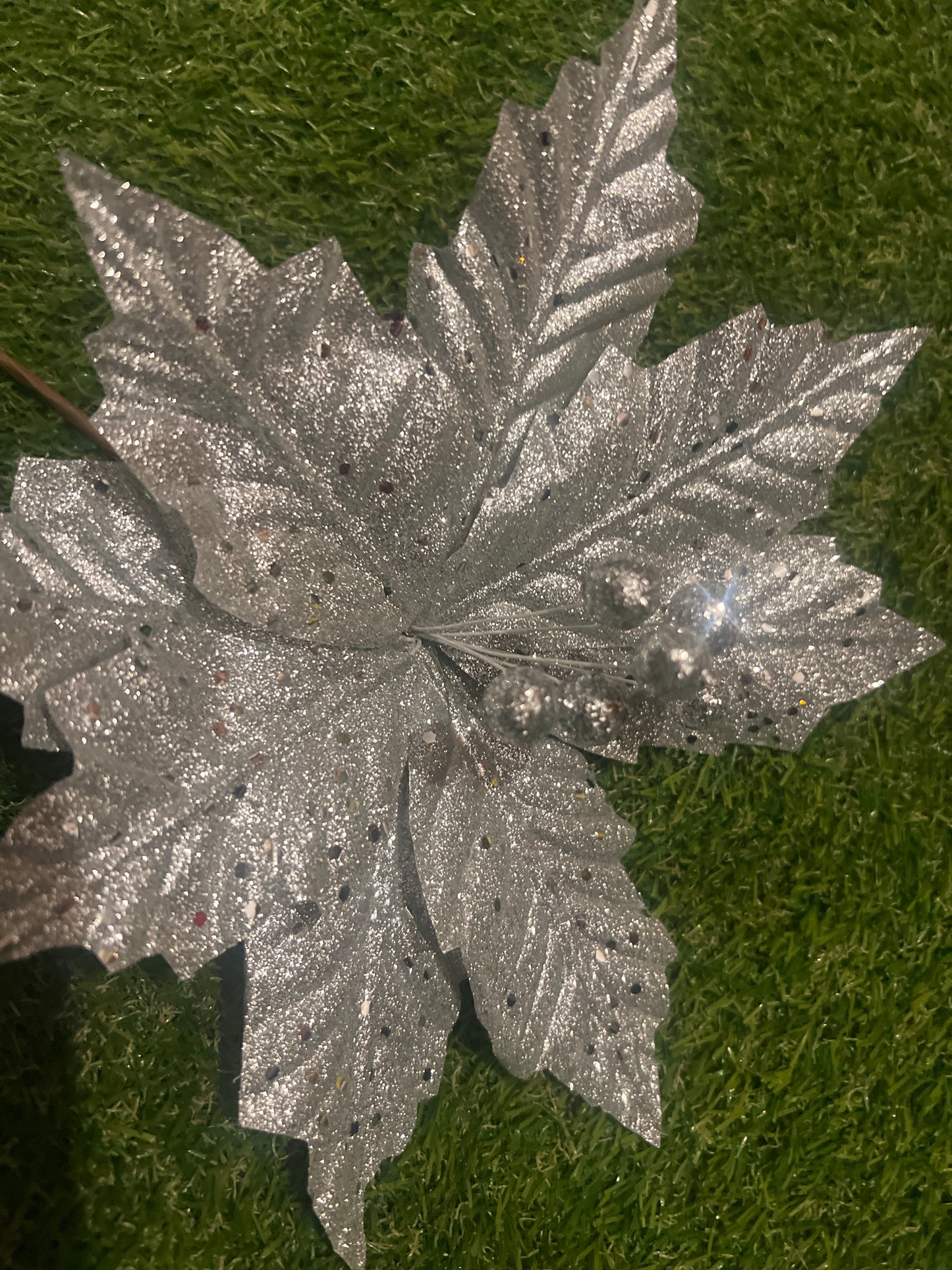 24cm SPARKLE SILVER GLITTER POINSETTIA