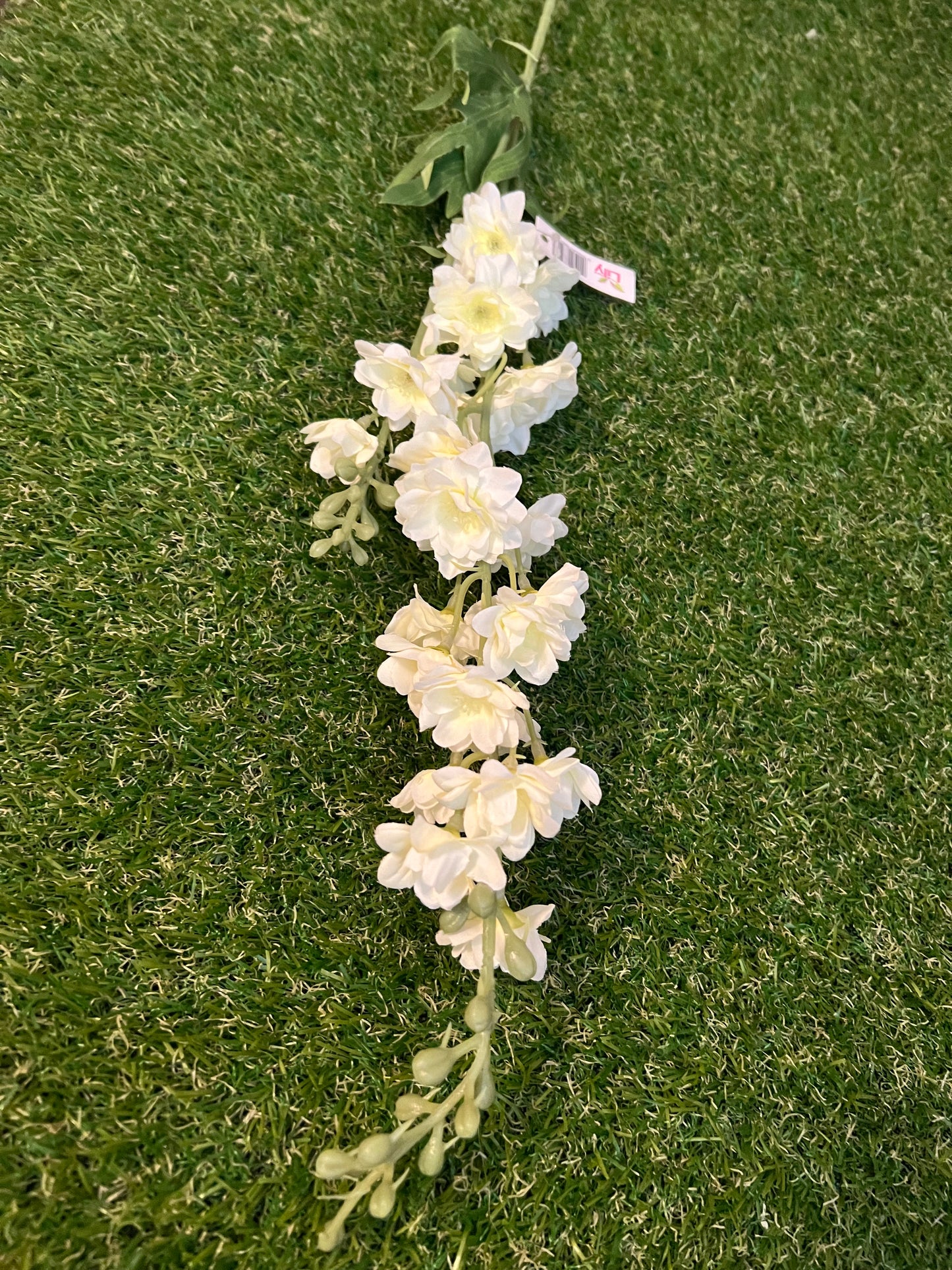 79cm SOFT DELPHINIUM SPRAY IVORY