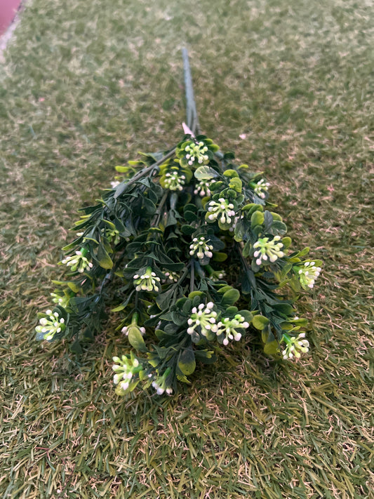 WHITE TIPPED SPRING GREENERY BUNCH