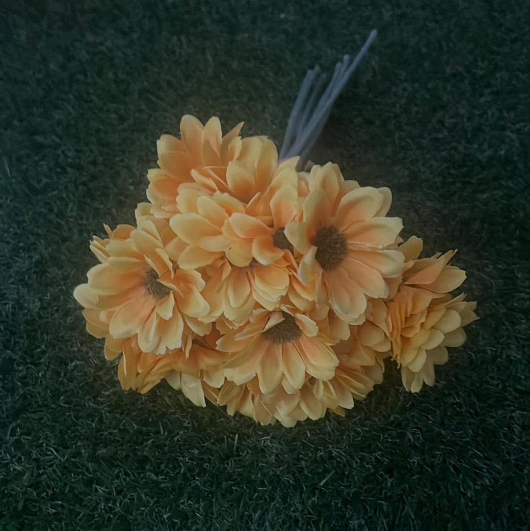 30cm MINI GERBERA BUNDLE YELLOW (36 head)