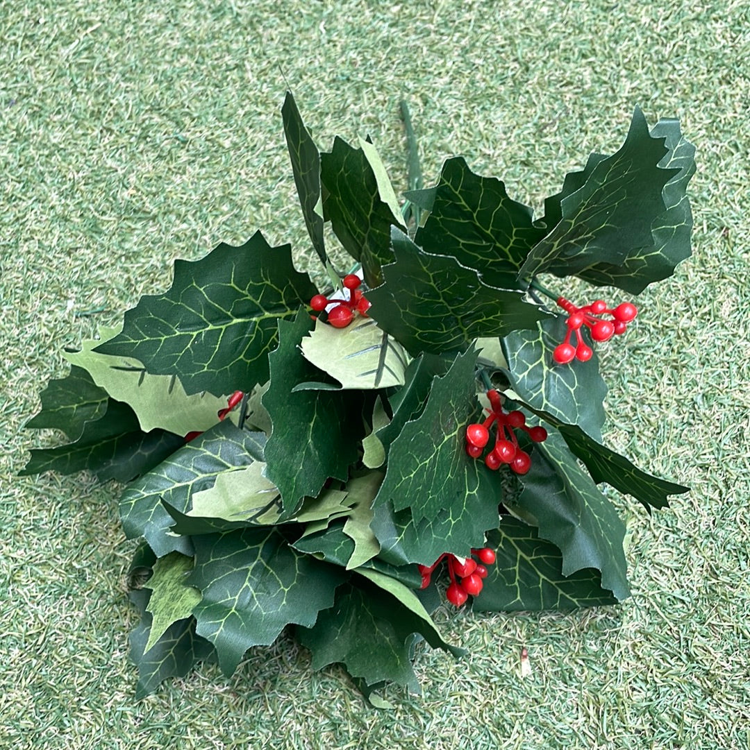 31cm MEDIUM HOLLY BUNCH GREEN