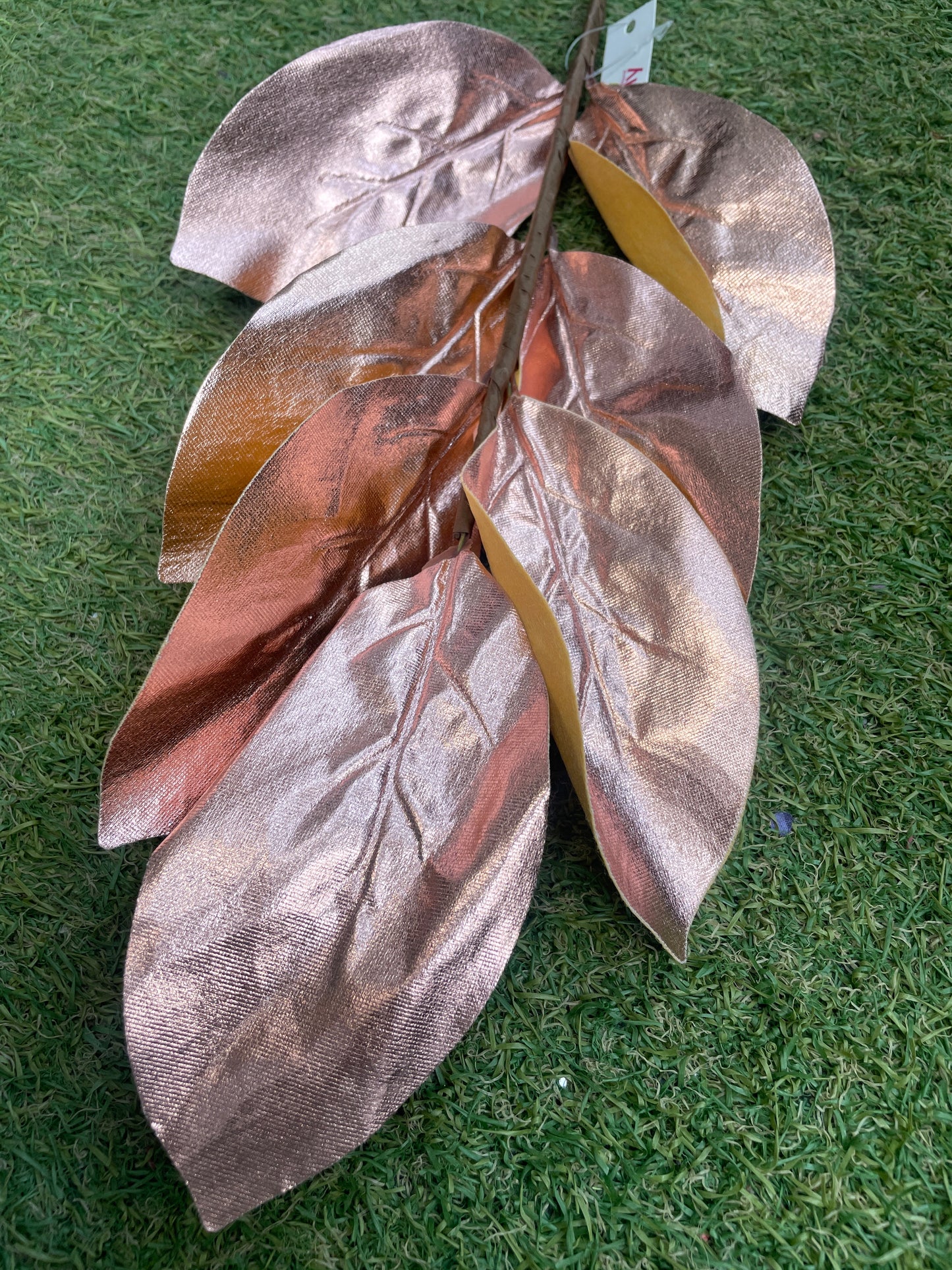 55cm METALLIC MAGNOLIA LEAF ROSE GOLD STEM