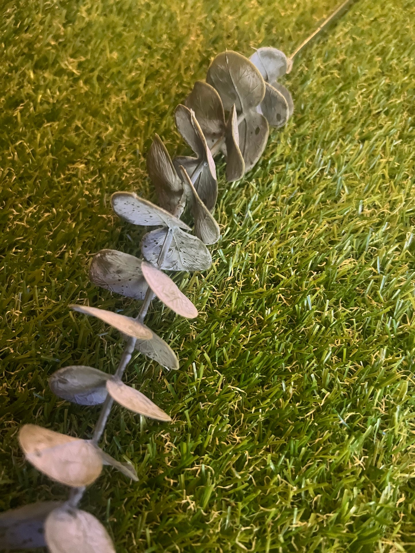 DUSTED EUCALYPTUS REAL LOOK SINGLE STEM