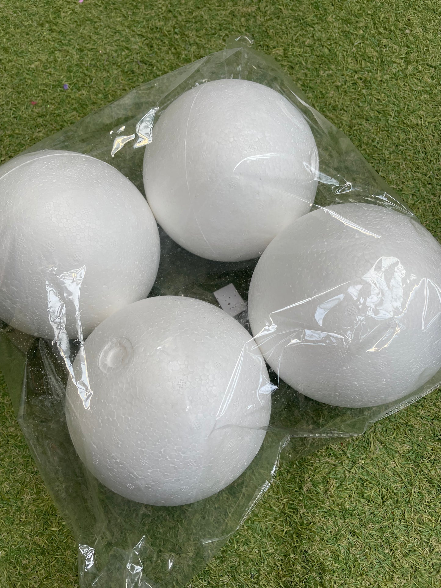 MEDIUM POLYSTYRENE SOLID SPHERE PK4 150mm