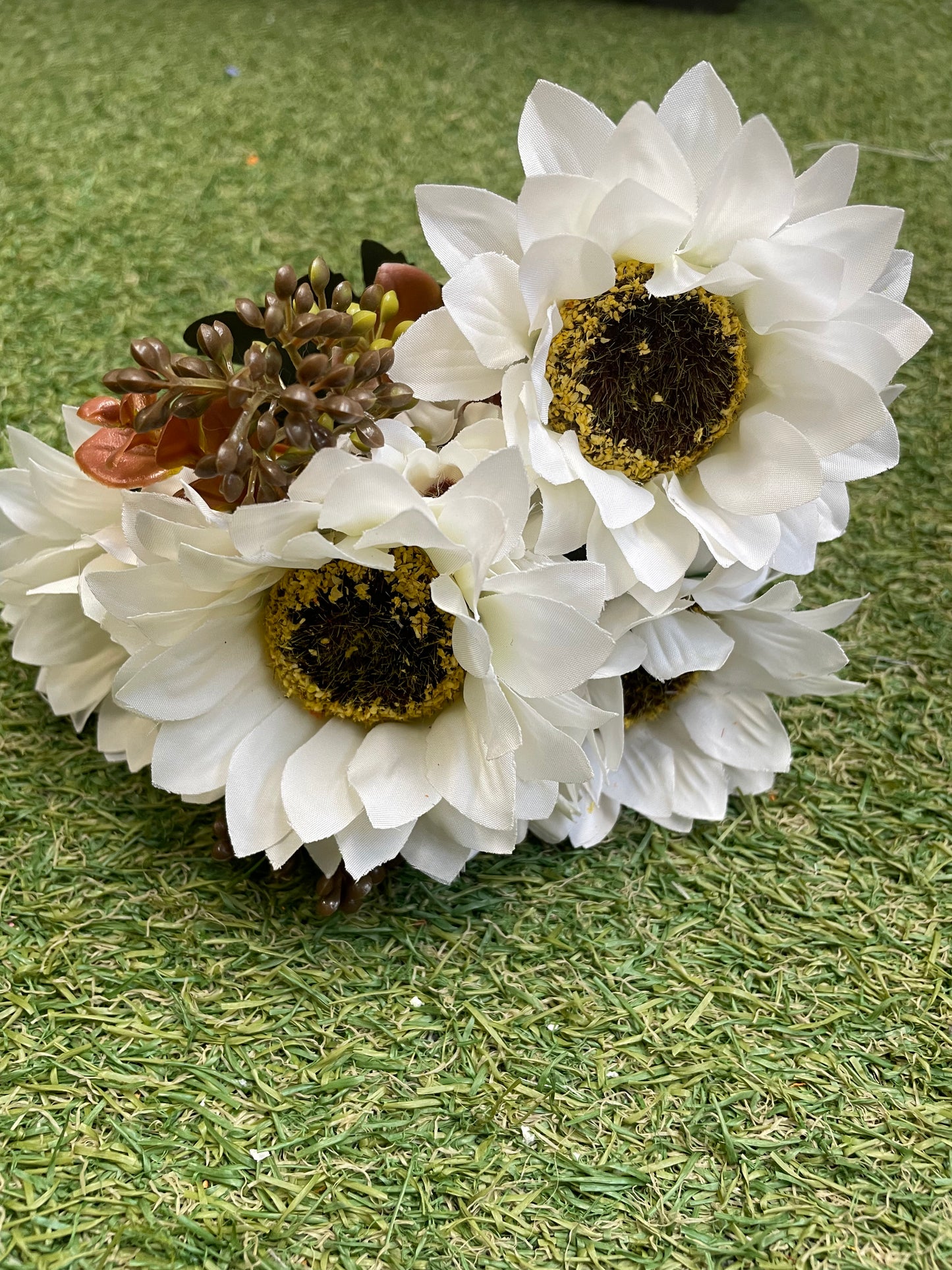 DELUXE SILK SUNFLOWER BUNCH IVORY