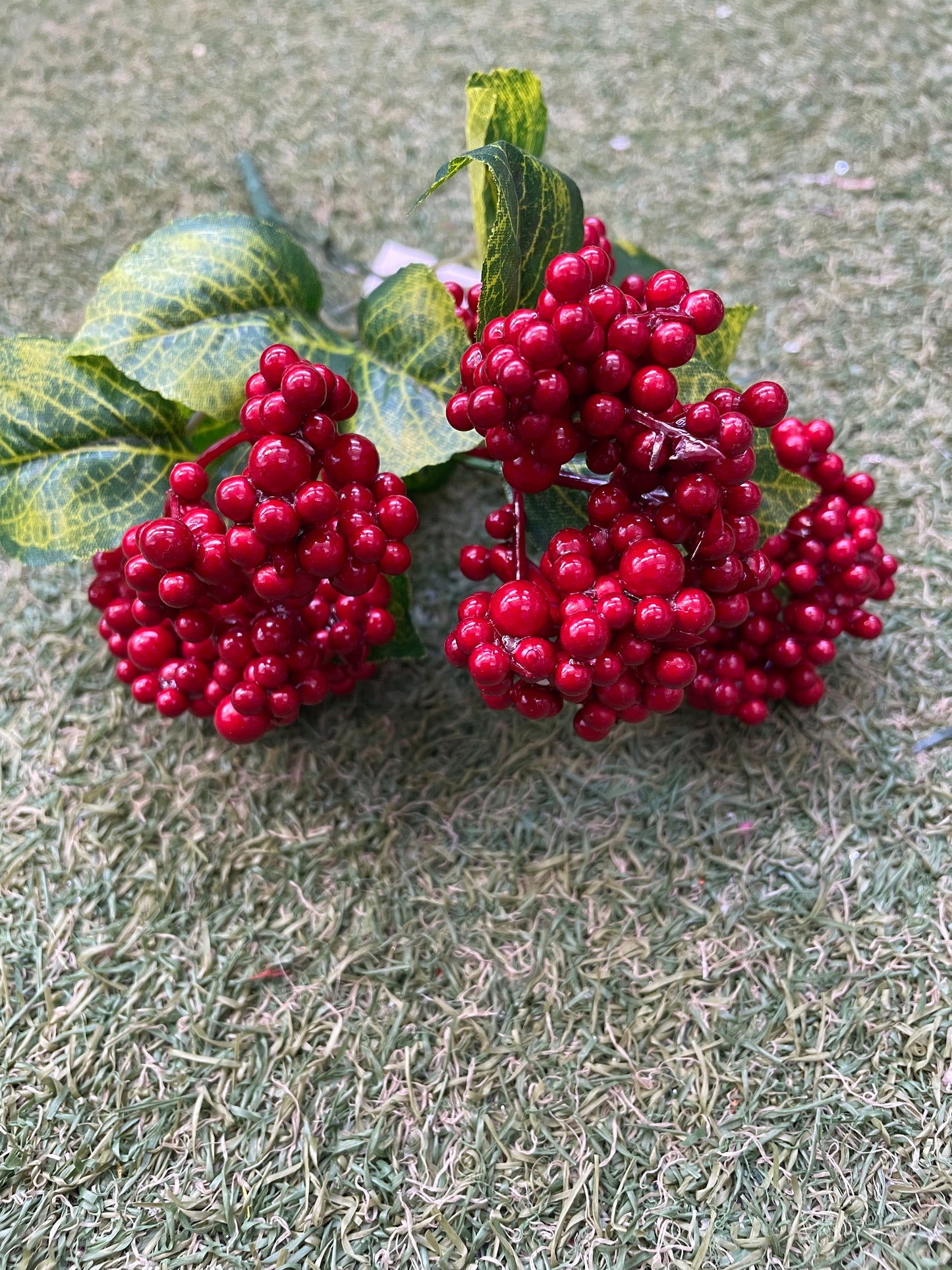 32cm BERRY CLUSTER BUNCH RED