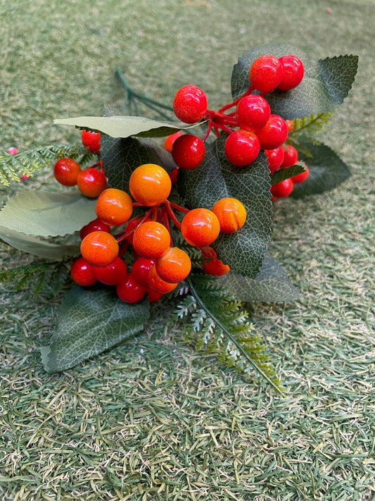 BUDGET CHRISTMAS BERRY BUNCH ORANGE