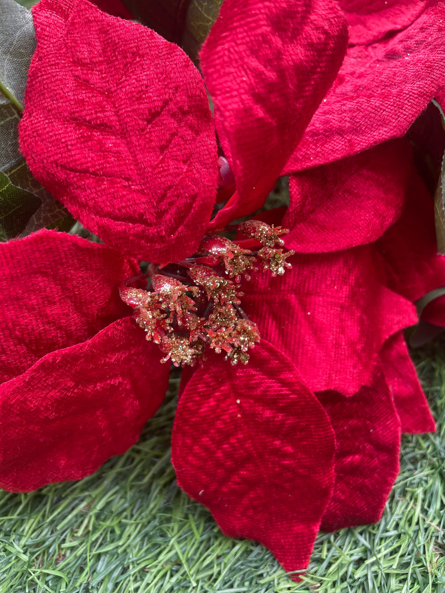 45CM VELVET POINSETTIA BUNCH