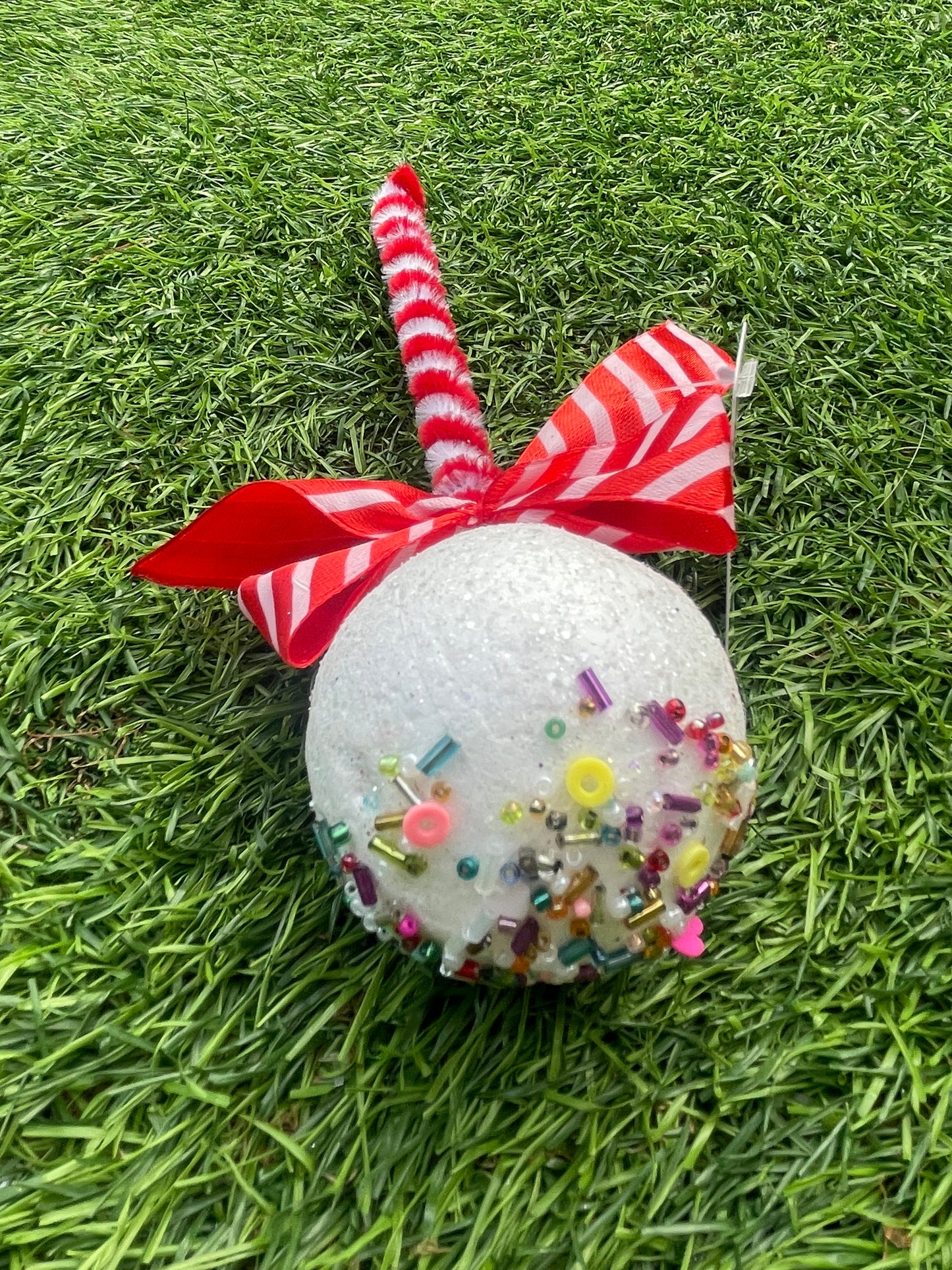 WHITE GLITTER TOP BOW LOLLIPOP