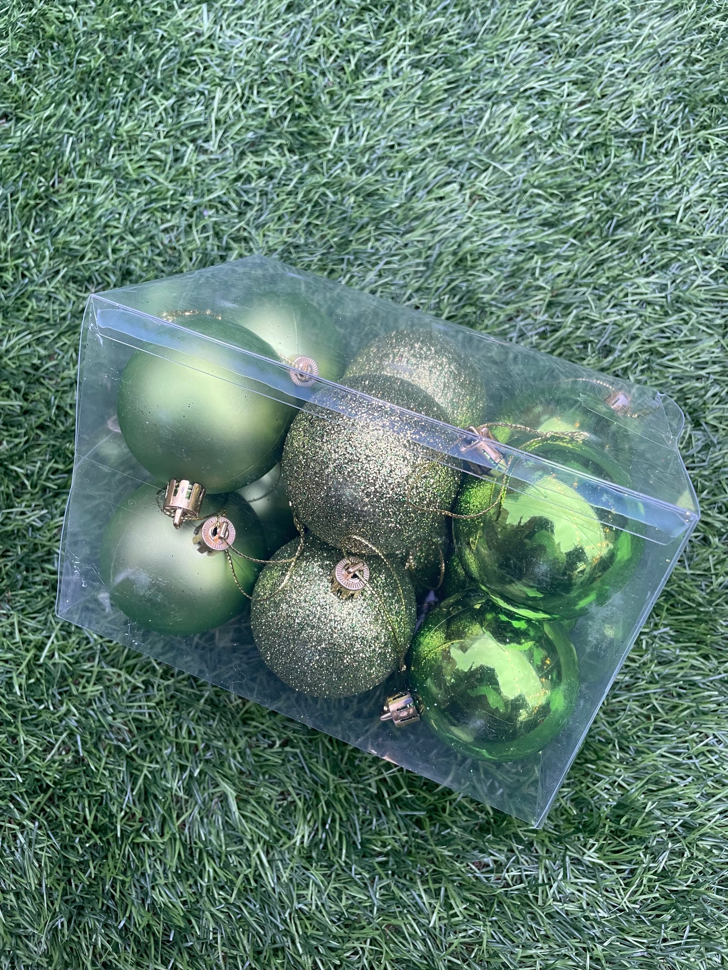 PK12 OLIVE GREEN MIX BAUBLES