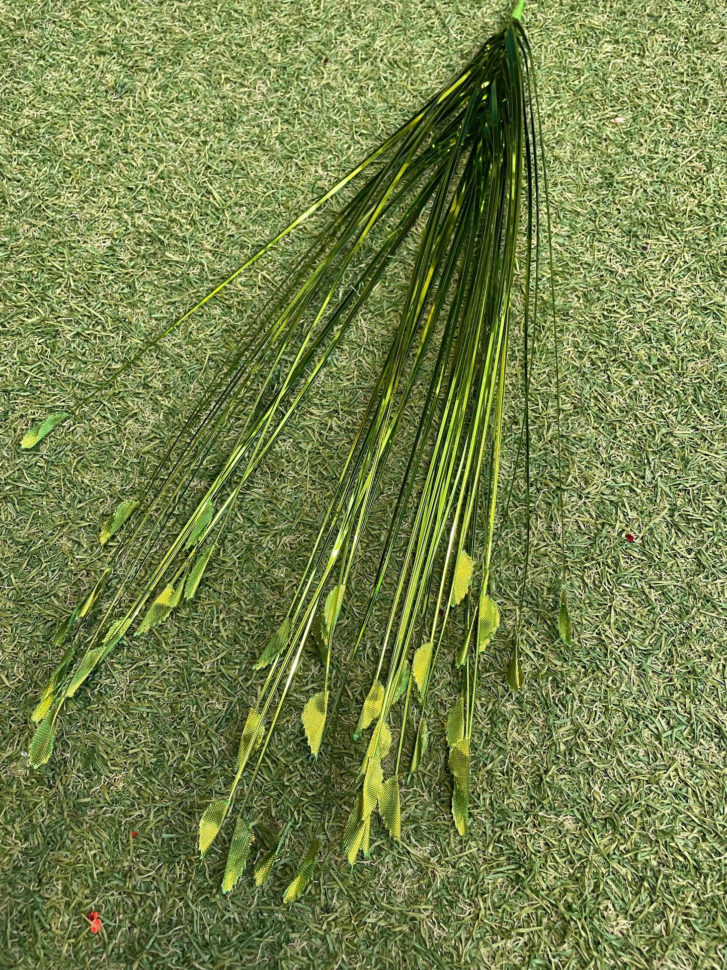 GREEN METALLIC GRASS