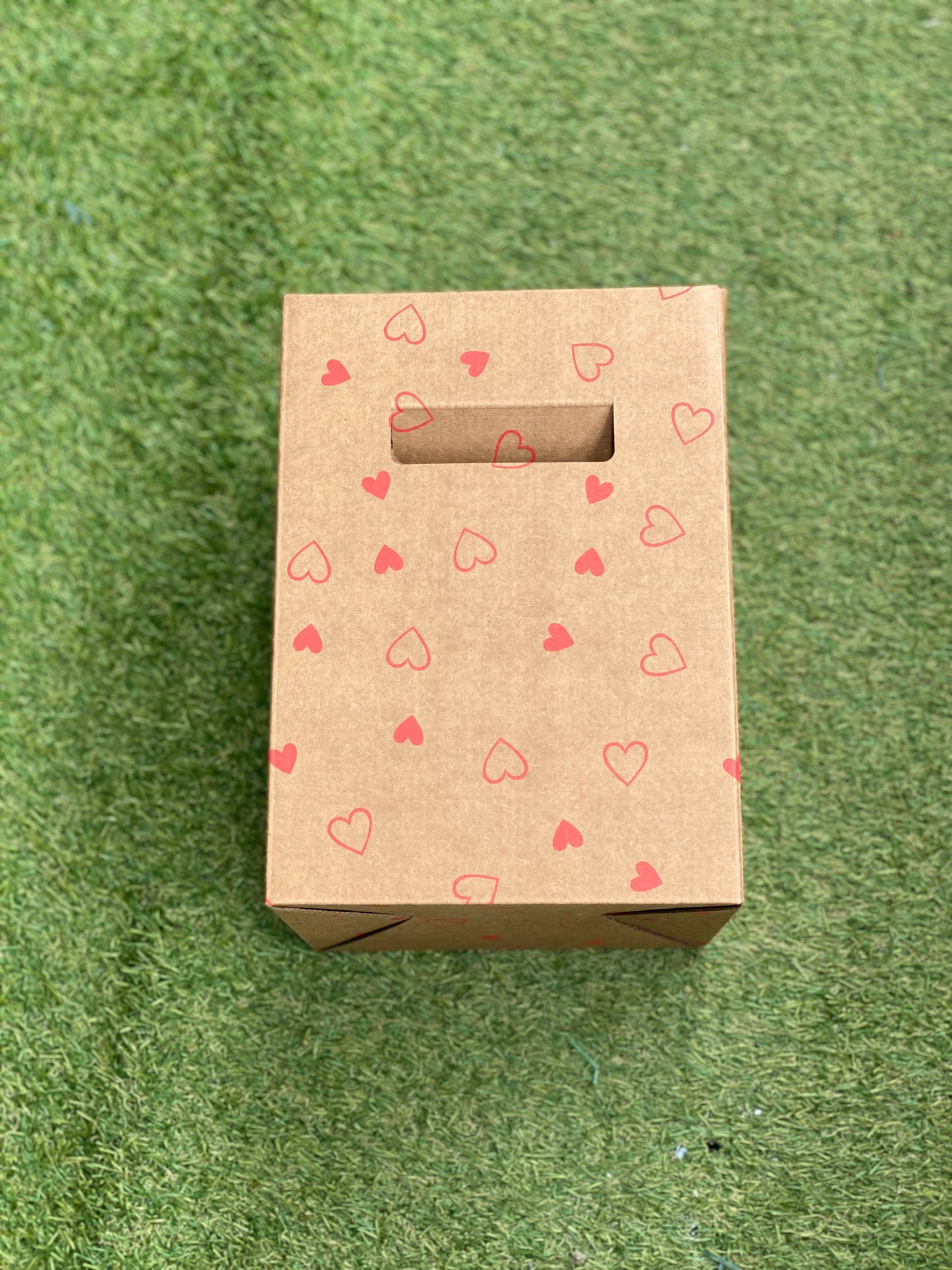 RED HEART FLOWER BOX