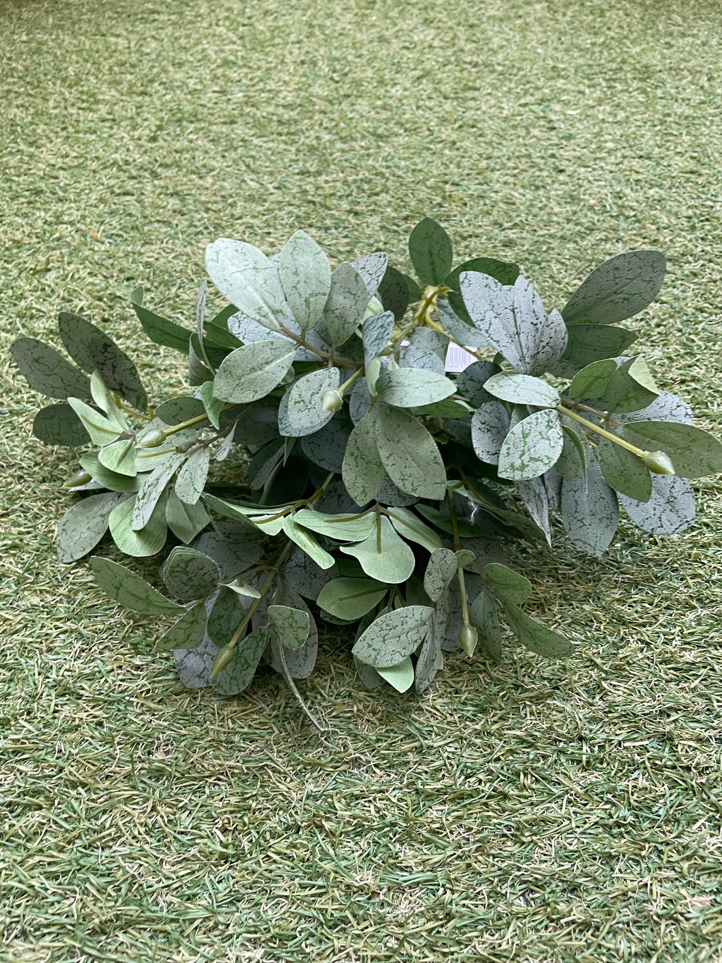 GREEN/GREY FOLIAGE BUNCH 31cm