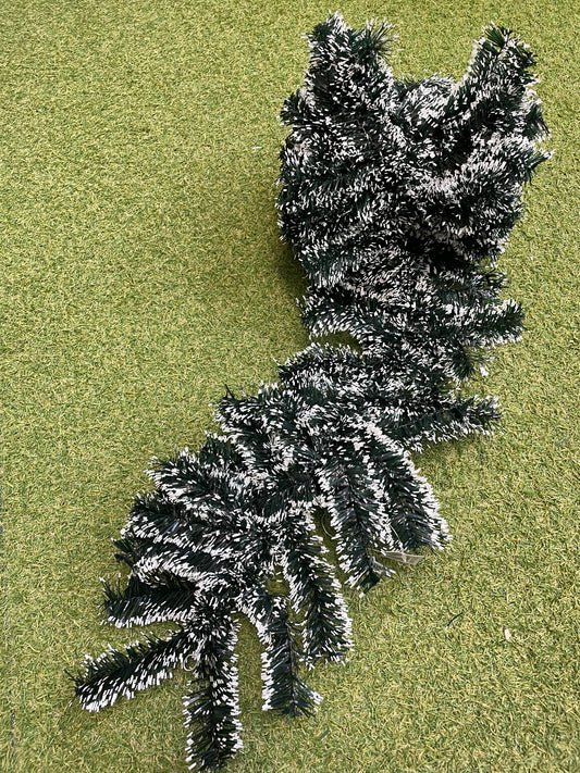 2.7m SYNTHETIC SNOW/GREEN GARLAND