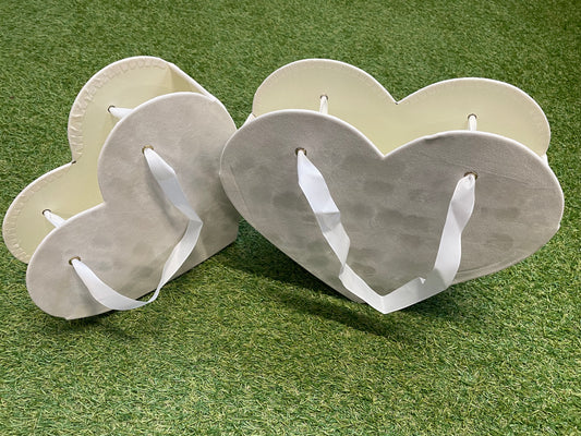 WHITE VELVET HEART BOXES PK2