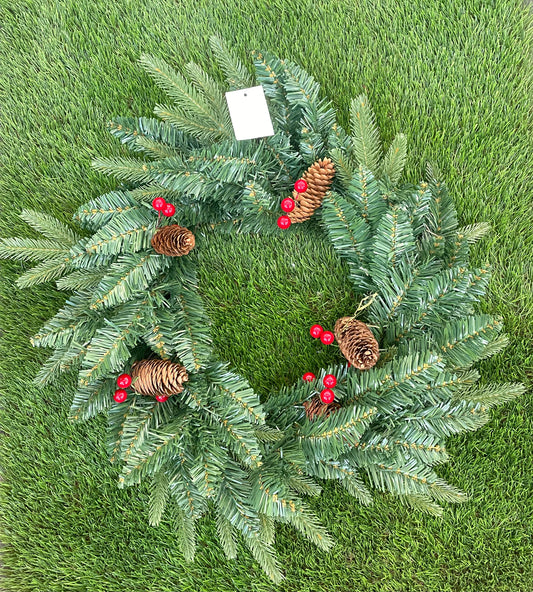 PINE SPRUCE BERRY WREATH 50cm