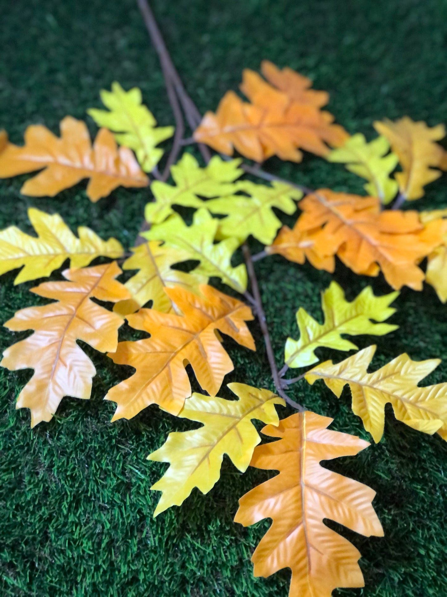 68cm LARGE OAK LEAF ORANGE