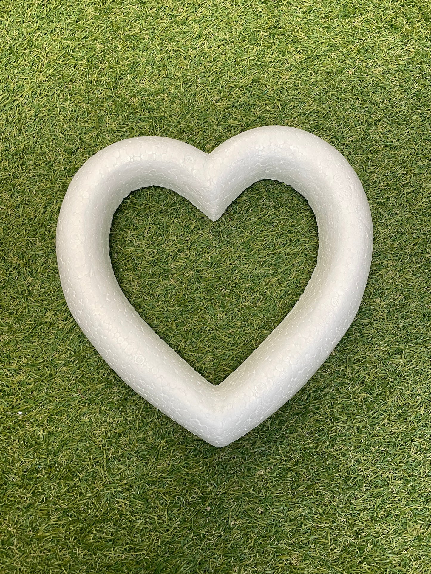 SMALL POLYSTYRENE HEART