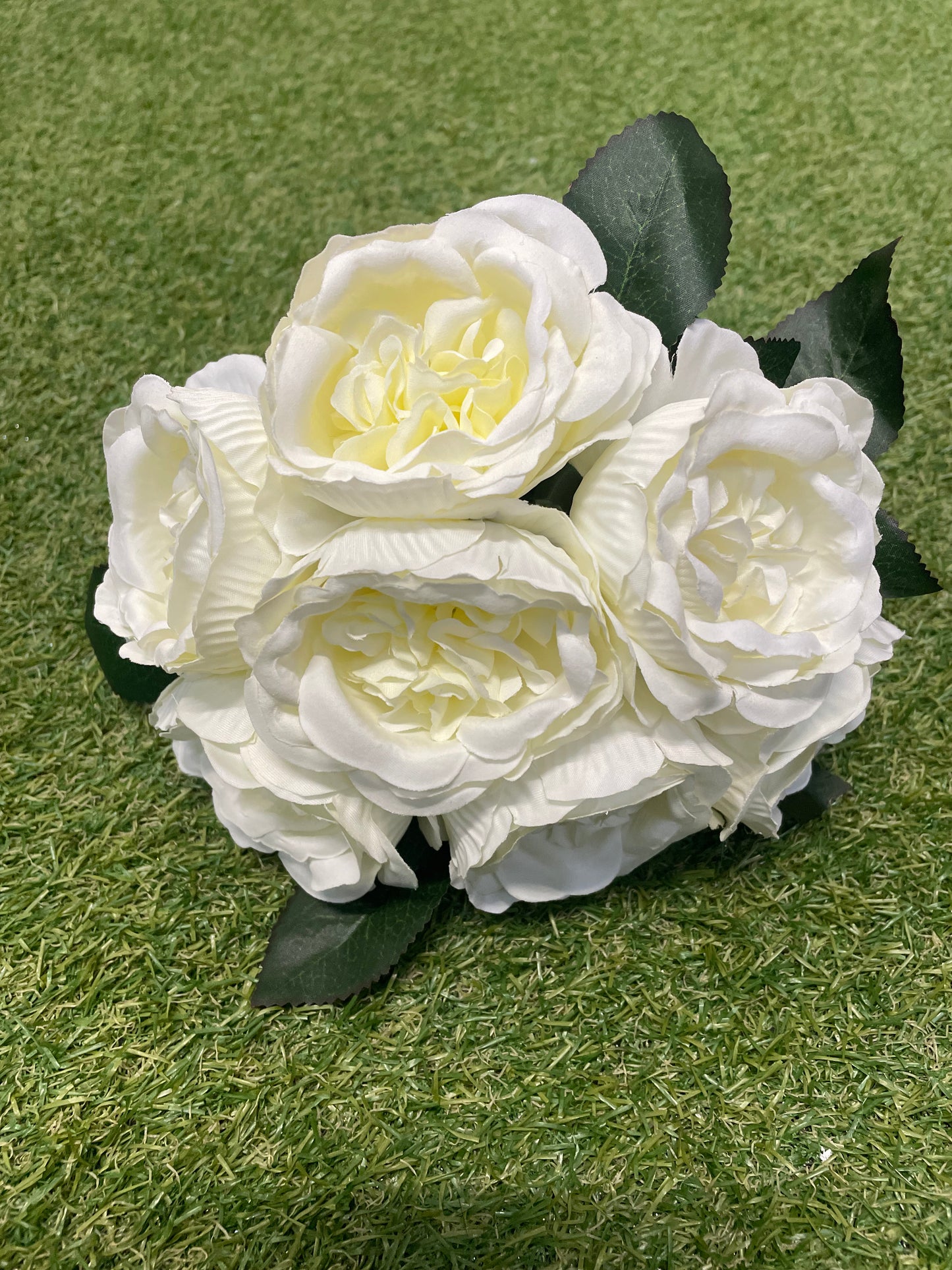 27cm CABBAGE ROSE BUNCH IVORY