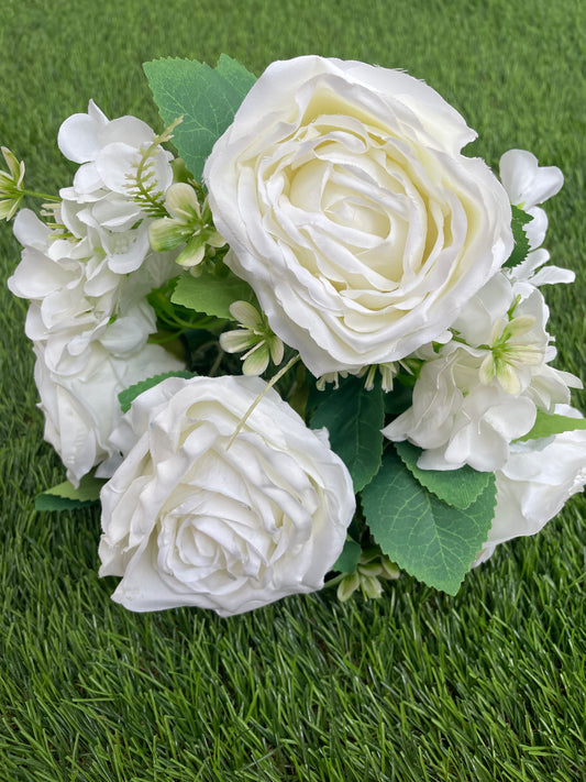 CABBAGE ROSE AND HYDRANGEA IVORY BUNCH