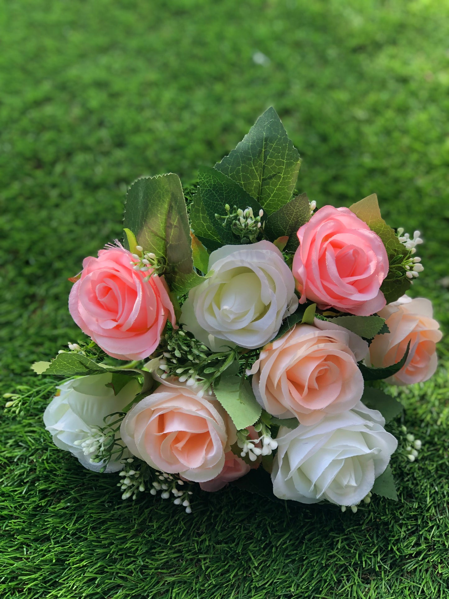 3 COLOUR MIXED ROSE BUNCH PEACH/PALE PINK