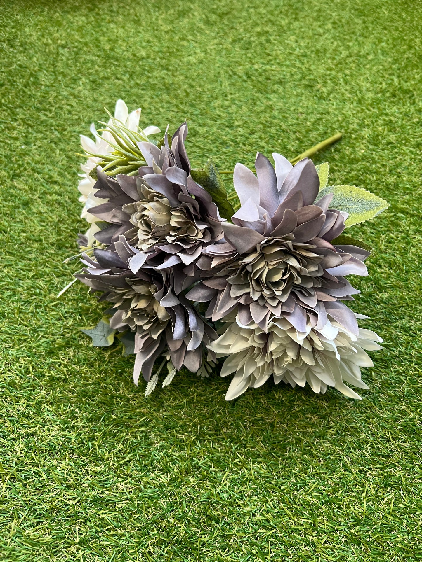 43cm MIXED DAHLIA BUNCH GREY/IVORY