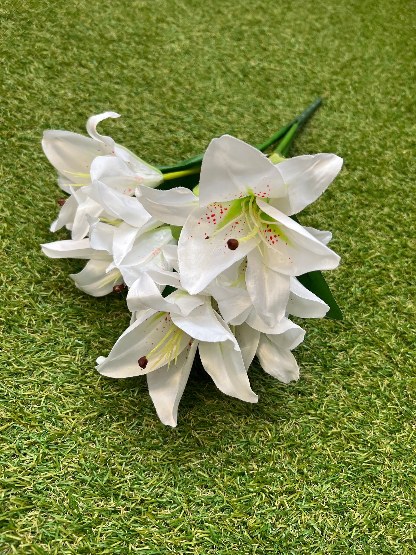46cm 7 HEAD LILY BUNCH IVORY
