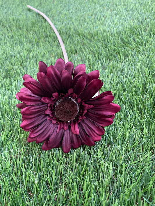 GERBERA SINGLE STEM BURGUNDY 21inch