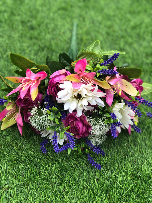 RANUNCULUS LILY GERBERA HEDGEHOG BUNCH PINK