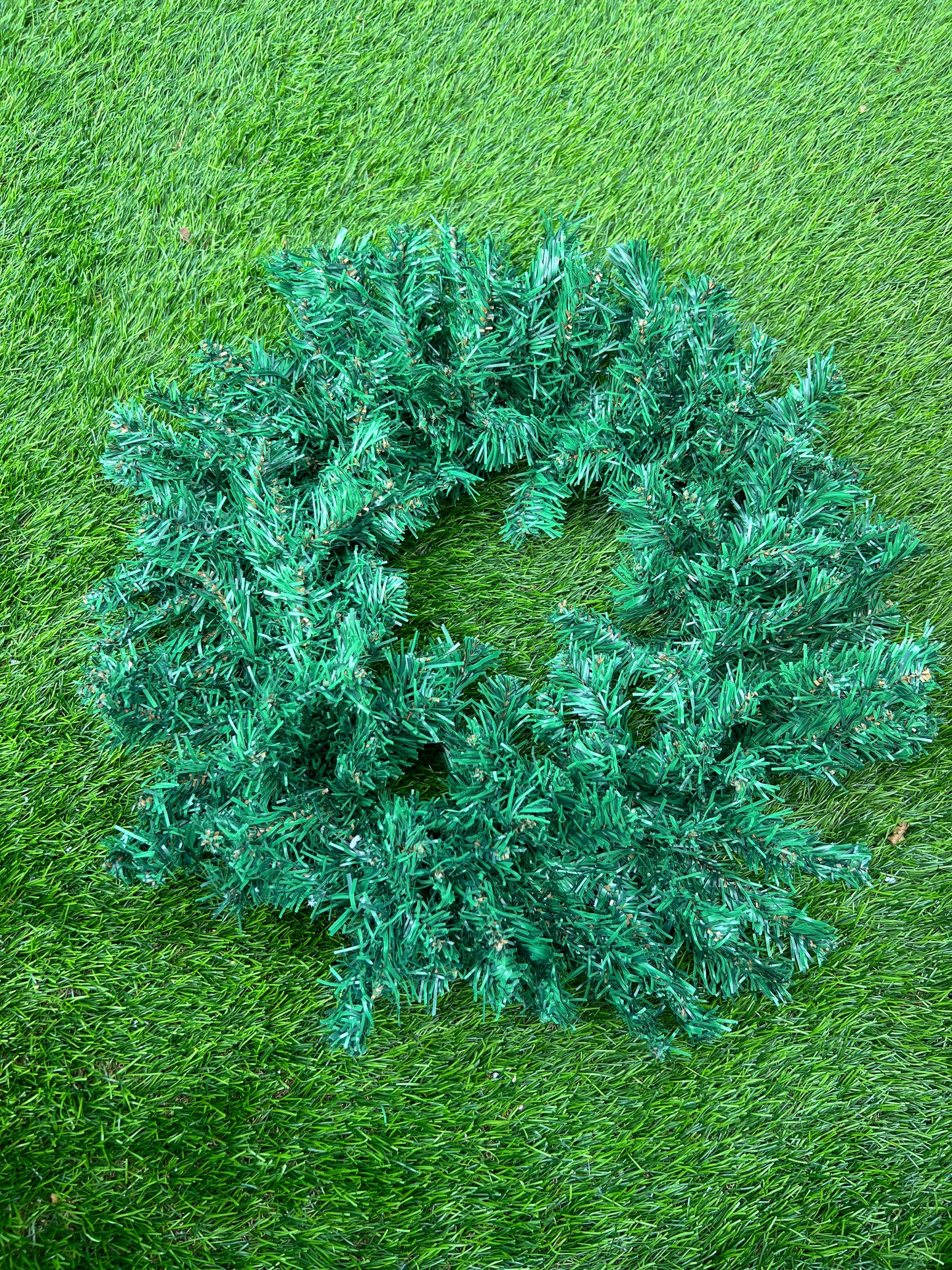 45cm STANDARD SPRUCE WREATH BASE