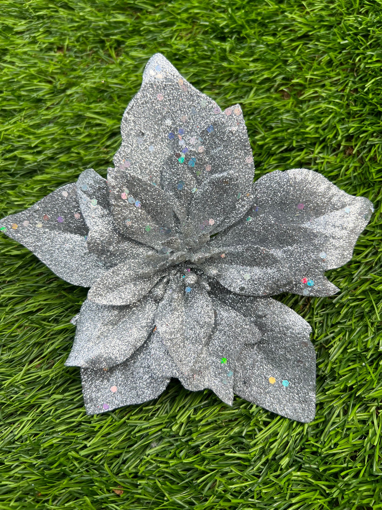 SEQUIN GLITTER POINSETTIA CLIP SILVER