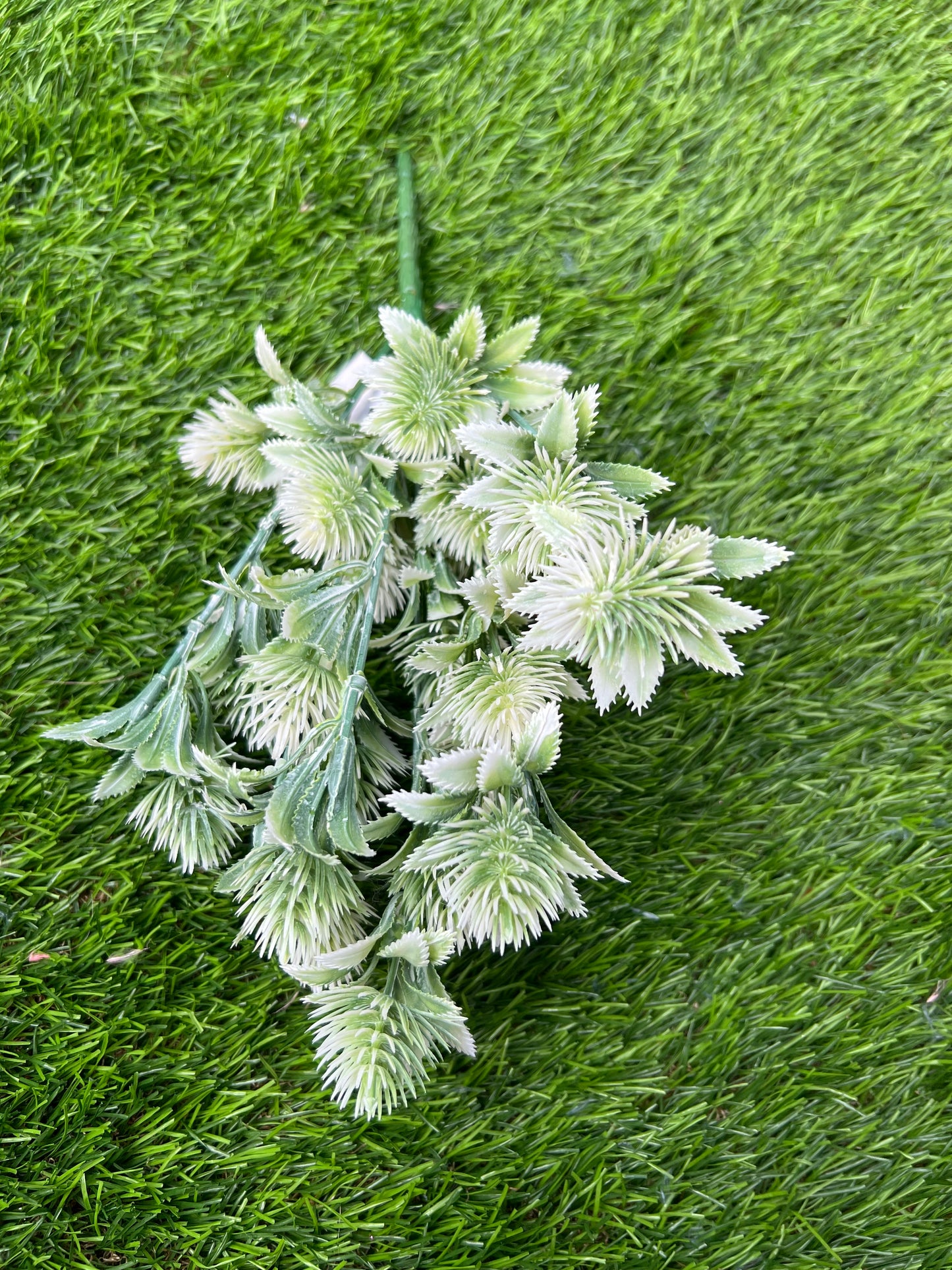 MINI SPIKEY BALL BUNCH GREEN/IVORY