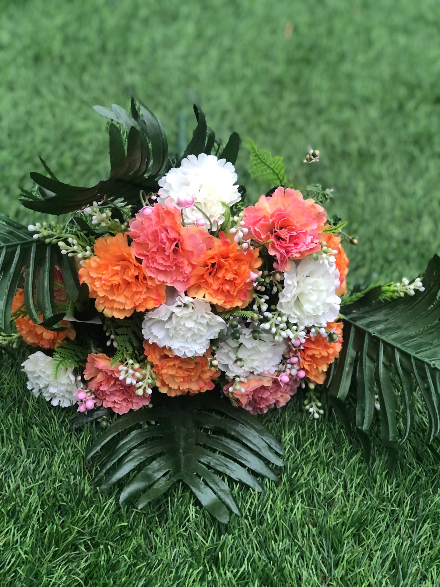 CARNATION BUNCH WITH FERN ORANGE 39cm