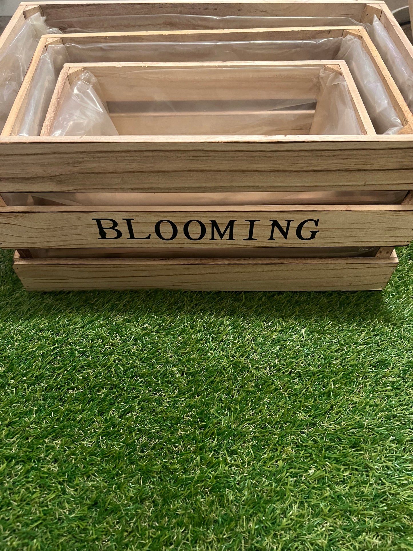 BLOOMING SET OF 3 WOODEN LINED CRATES