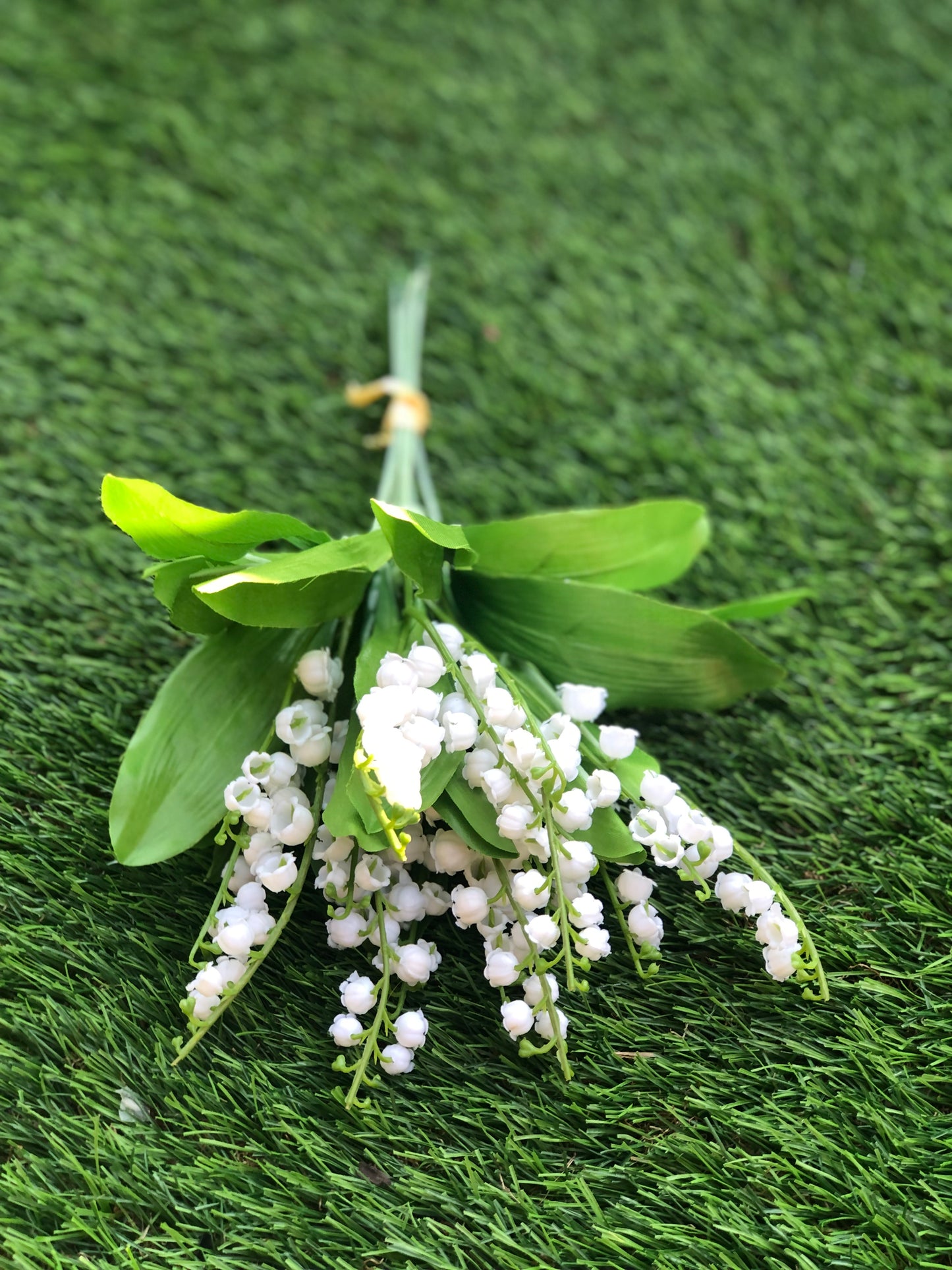 LARGE LILY OF THE VALLEY BUNCH