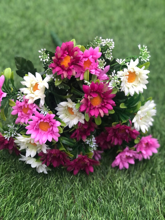 DAISY BUNCH WITH FOLIAGE PURPLE MIX 45cm