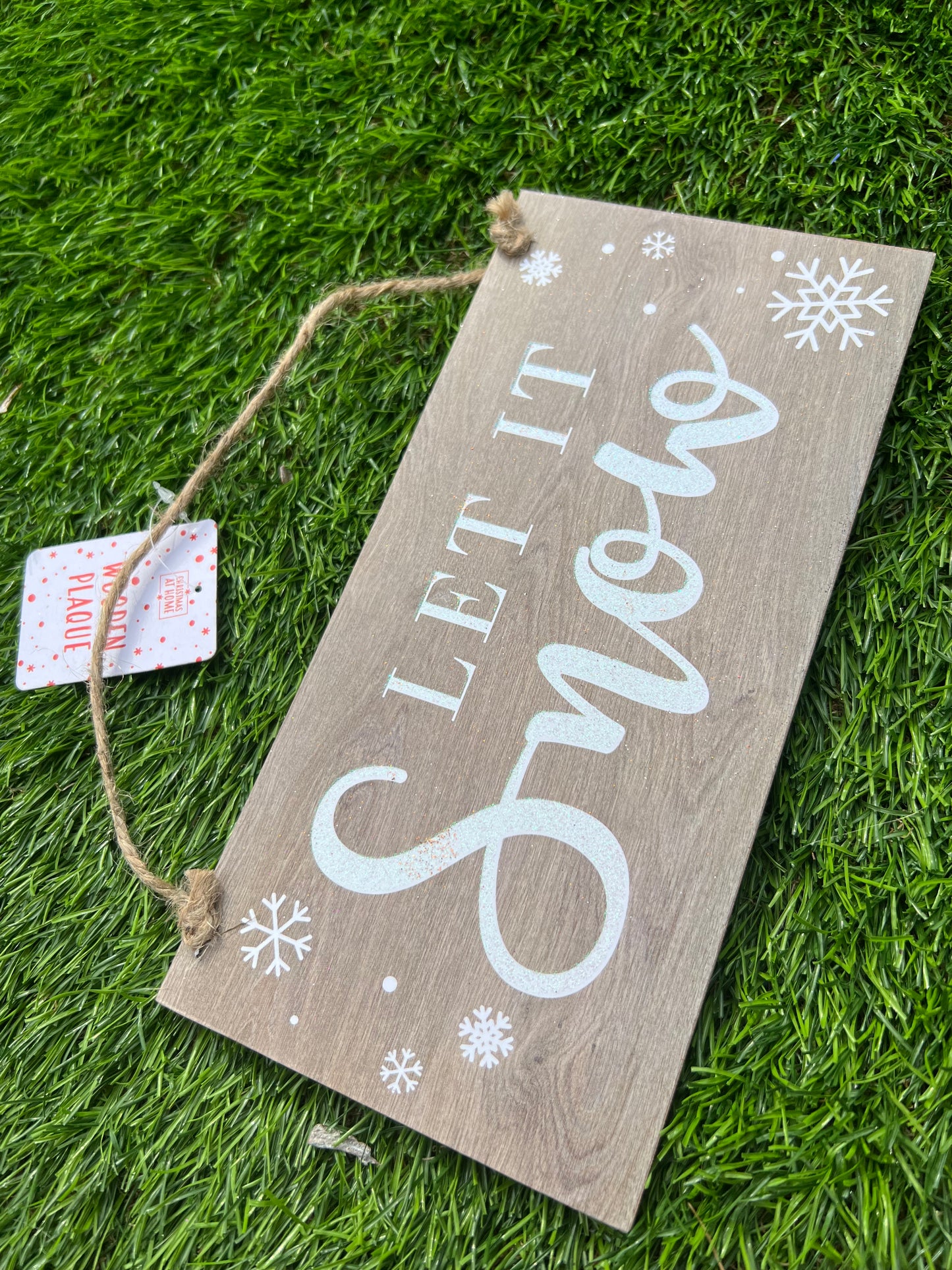 WOODEN SIGN LET IT SNOW