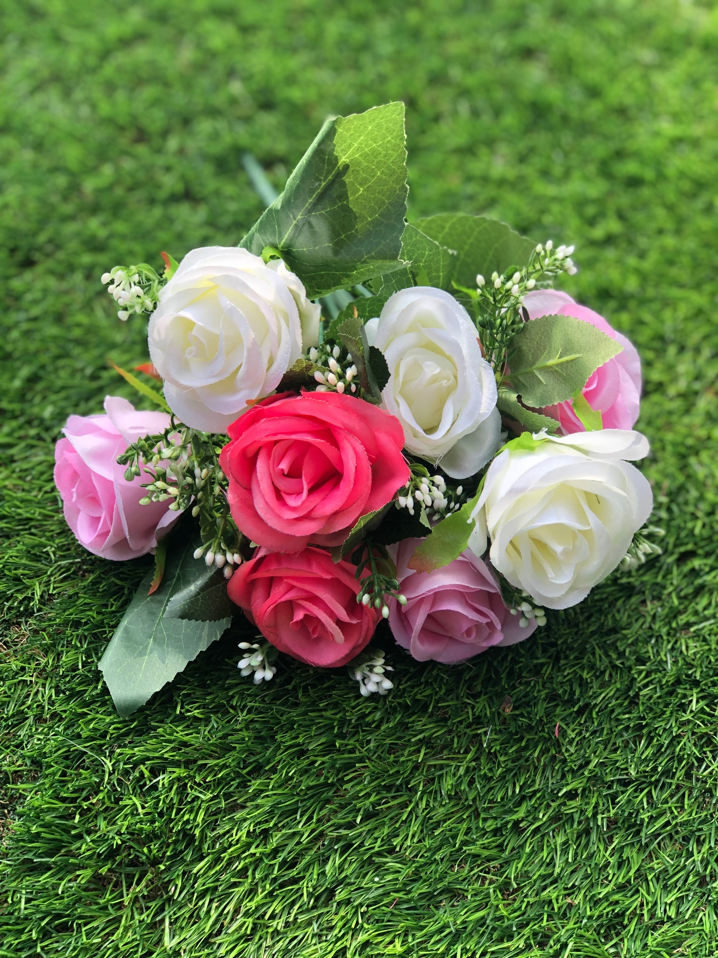 3 COLOUR MIXED ROSE BUNCH HOT PINK