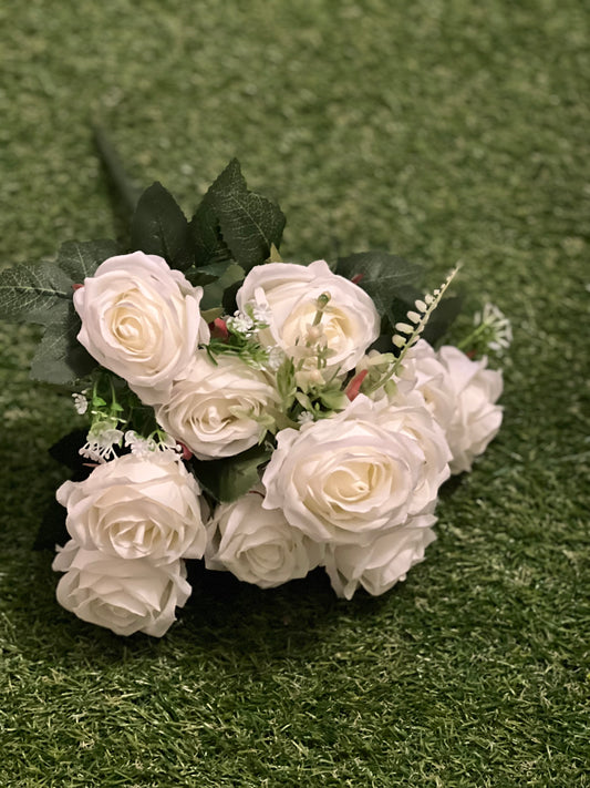 41cm 12 HEAD LIGHT WHITE/IVORY ROSE BUNCH WITH GYP