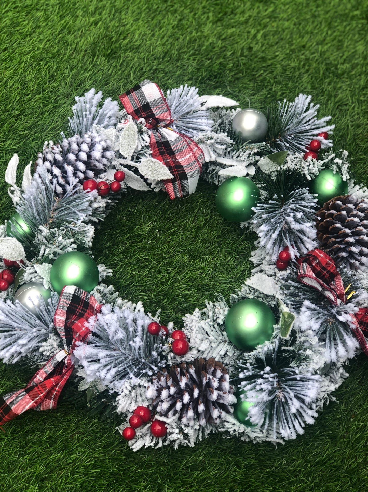 50cm DELUXE SNOWY SPRUCE BAUBLE WREATH