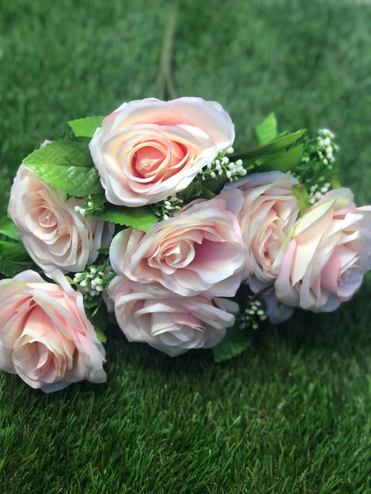 42cm 9 HEAD ROSE BUNCH WITH BERRY FOLIAGE BLUSH